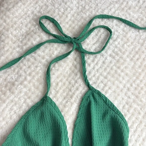 Green Halter Ruffle Hem Tank Top Size L - Picture 4 of 6